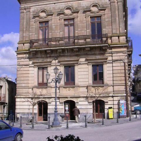Prospetto su Piazza San Giovanni Battista